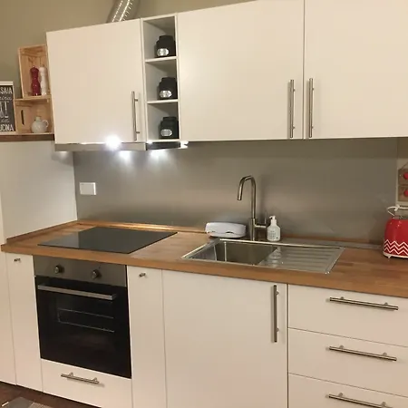 Leon Rosso Flat Apartment *
